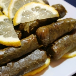 トルコ家庭料理★ピラフ入り、葡萄の葉ロール